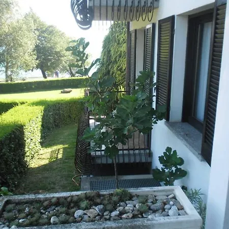 Favoloso Fronte Lago, * Gera Lario